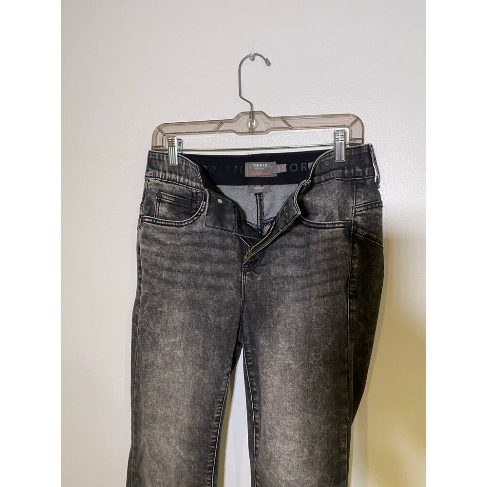 Torrid Black Washed Bombshell Straight Soft Jeans… - image 3